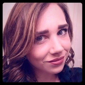 Meet your Posher, Rebecca